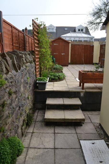 Entire 3 Bedroom House Near Caerphilly Station Eksteriør bilde